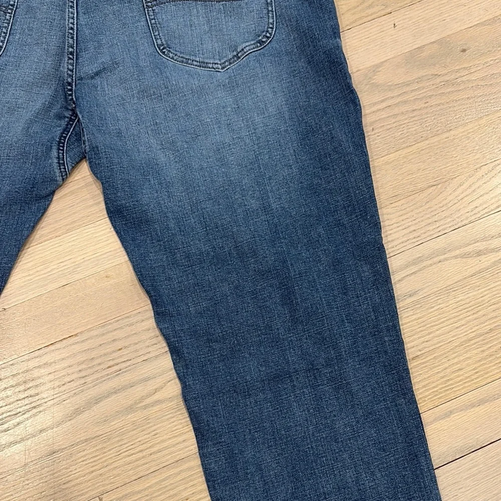 Lee Blue Relaxed Straight Fit Jeans/ Extreme Motion Tapered Leg - Picture 11 of 16